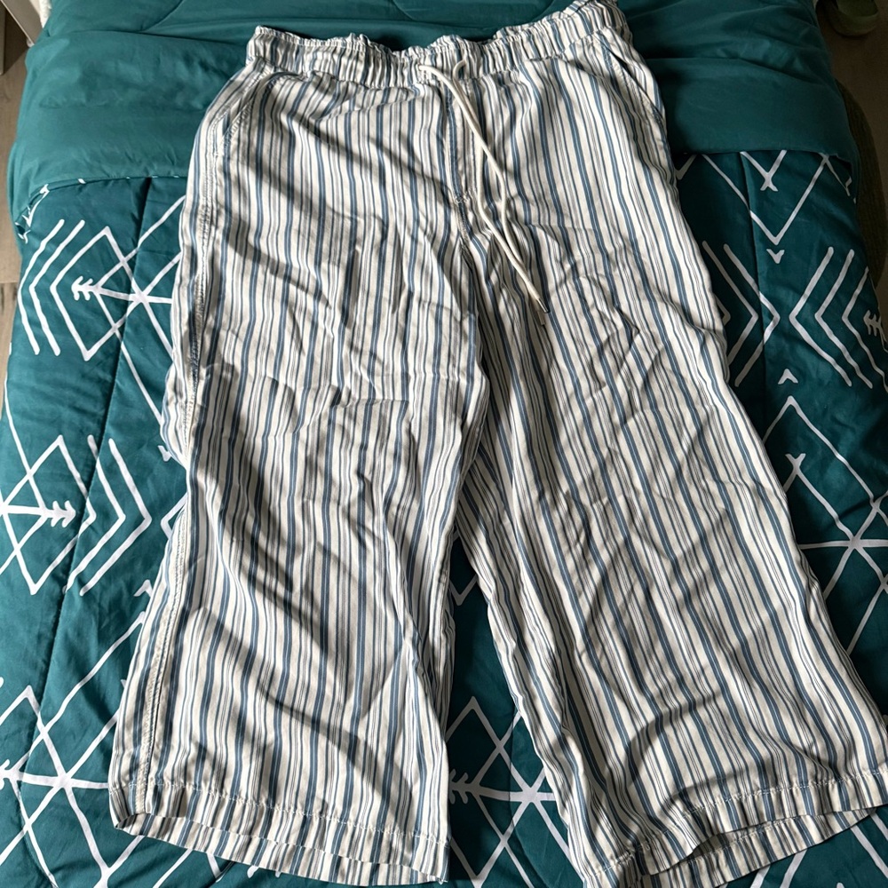 Ann Taylor Loft Lightweight White and Blue Striped Casual Pants